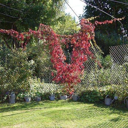 Bed and Breakfast Les Jardins De L'Aulnaie Fontaine-sous-Jouy Exterior foto