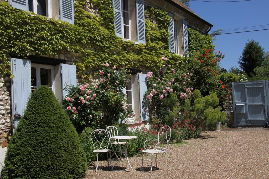 Bed and Breakfast Les Jardins De L'Aulnaie Fontaine-sous-Jouy Exterior foto